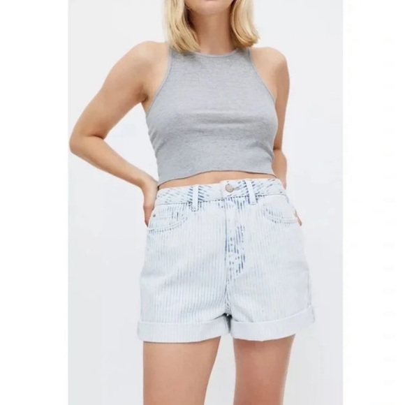 Urban Outfitters BDG High Rise Mom Denim Shorts in Faded Stripe Size 29 - Picture 2 of 11